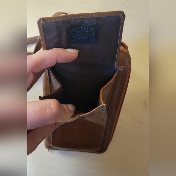 Minimalist crossbody bag, brown leather - Picture 3 of 8